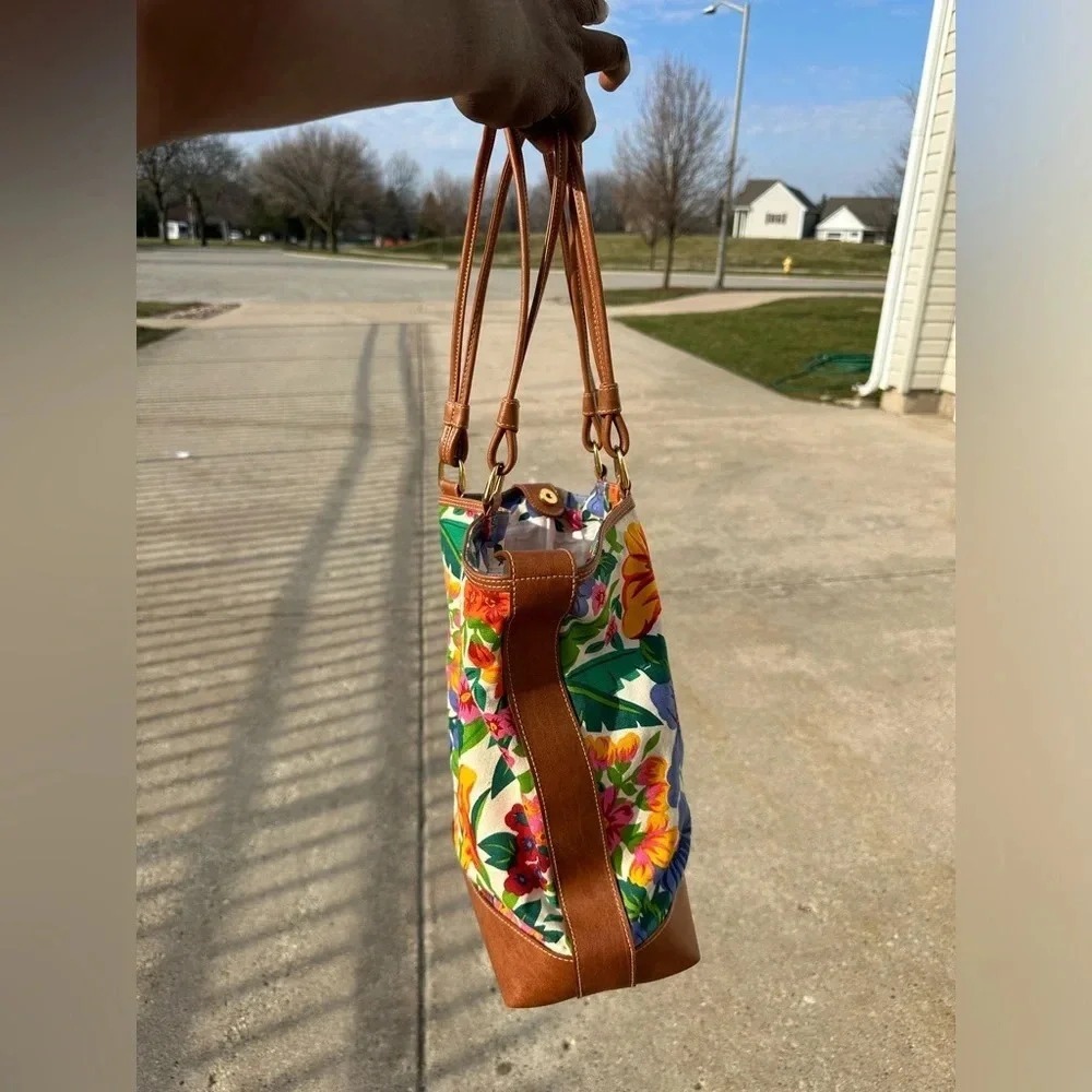Capezio Summerset Vintage Floral Faux Leather‎ Women's Hand Bag - Picture 8 of 12